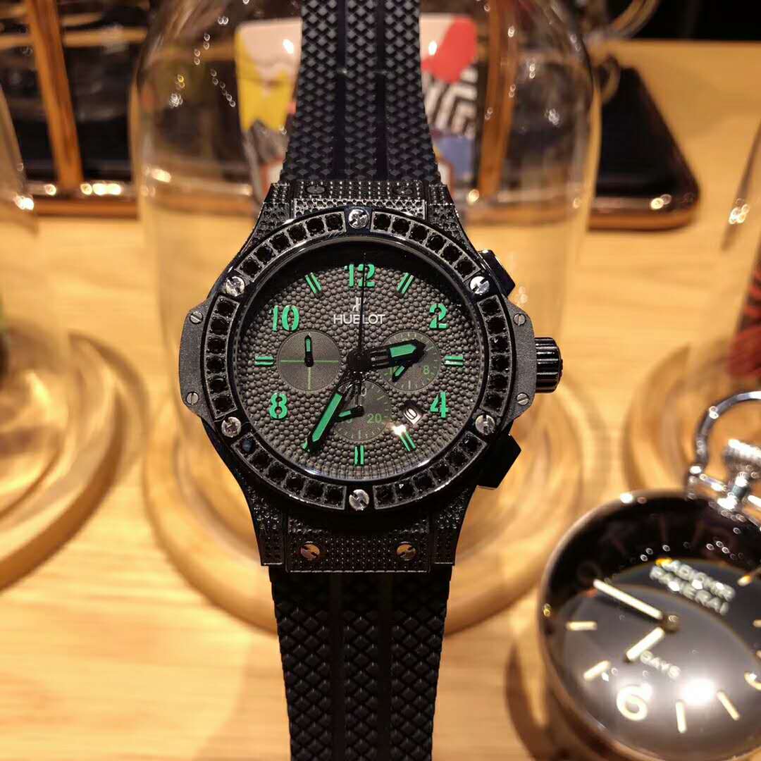 宇舶 (恒寶）Hublot 搭載進口多功能計時跑秒機芯 頂級鍍膜藍光耐磨玻璃鏡面