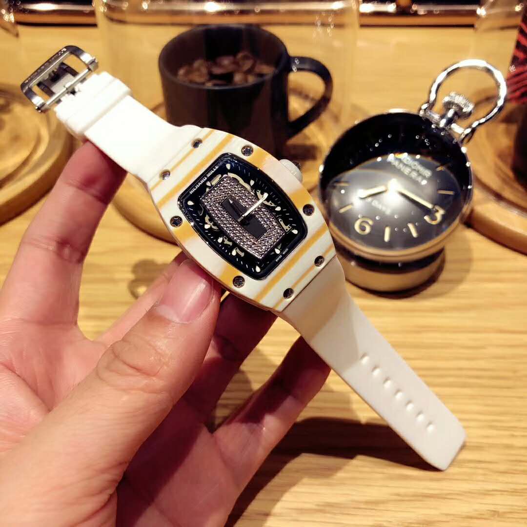 RichardMille 理查德米勒 女款碳纖維系列 RM 07-01