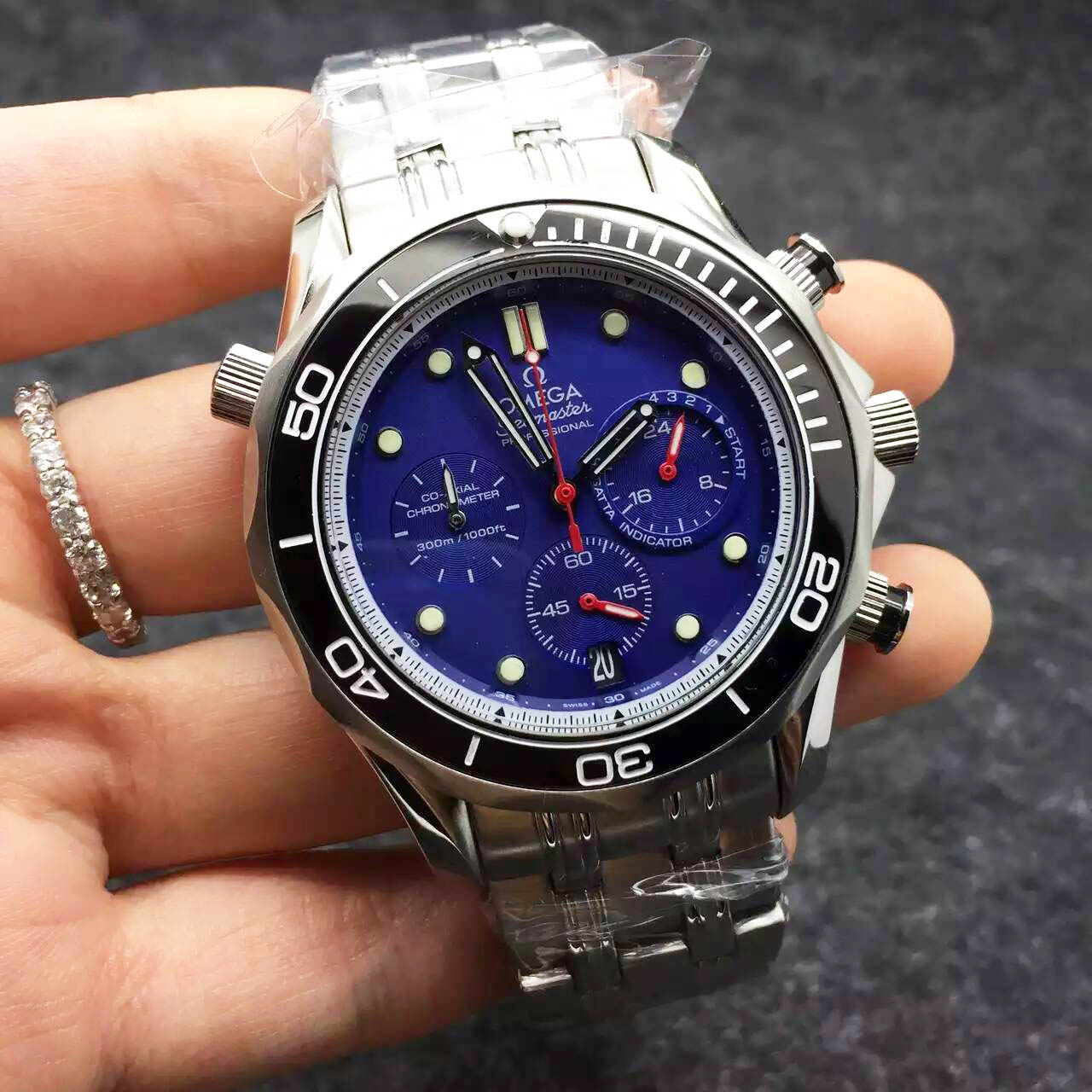 歐米茄海馬SEAMASTER007系列限量版潛水錶