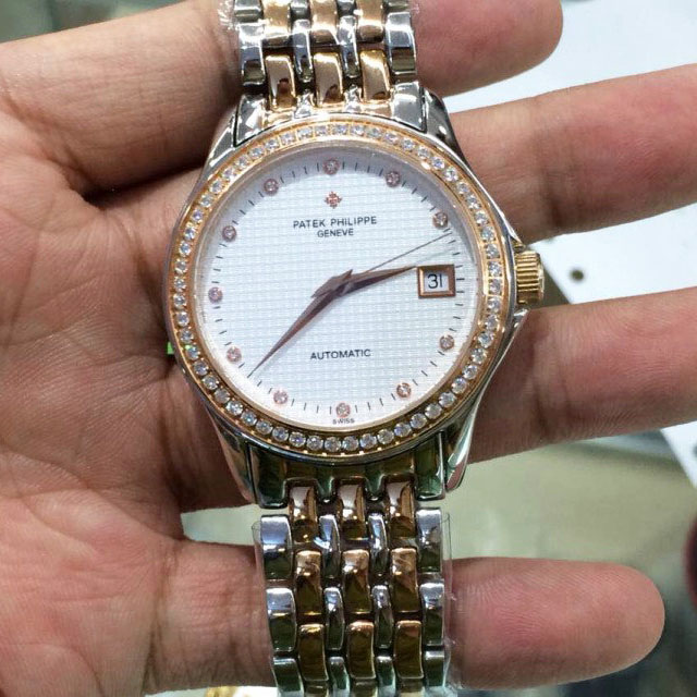 百達翡麗 Patek Philippe 經典款搭載瑞士2824機芯