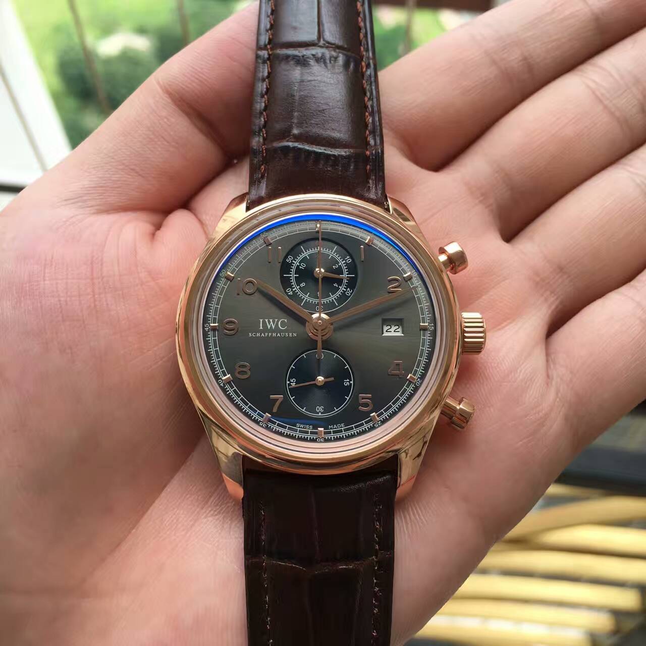 萬國 葡萄牙計時腕錶經典版 烤藍色計時秒針 透底