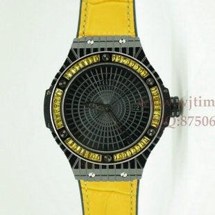 宇舶Hublot恒宝 Classic Fusion 多彩镶钻 ETA2836机械机芯 陶瓷表壳 胶带中性表 女表