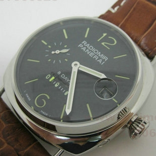 沛纳海(Officine Panerai)自动机械